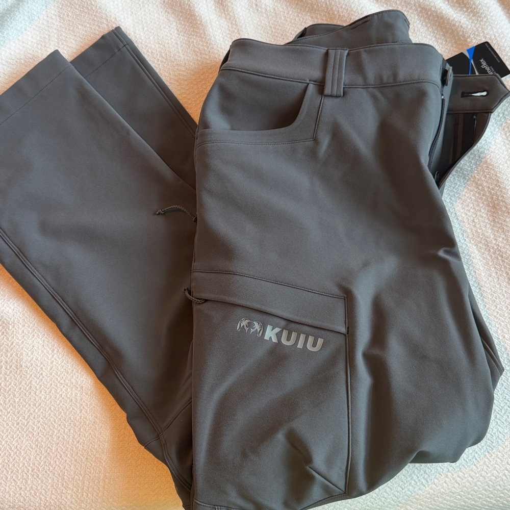 KUIU Charcoal Performance Pants Attack